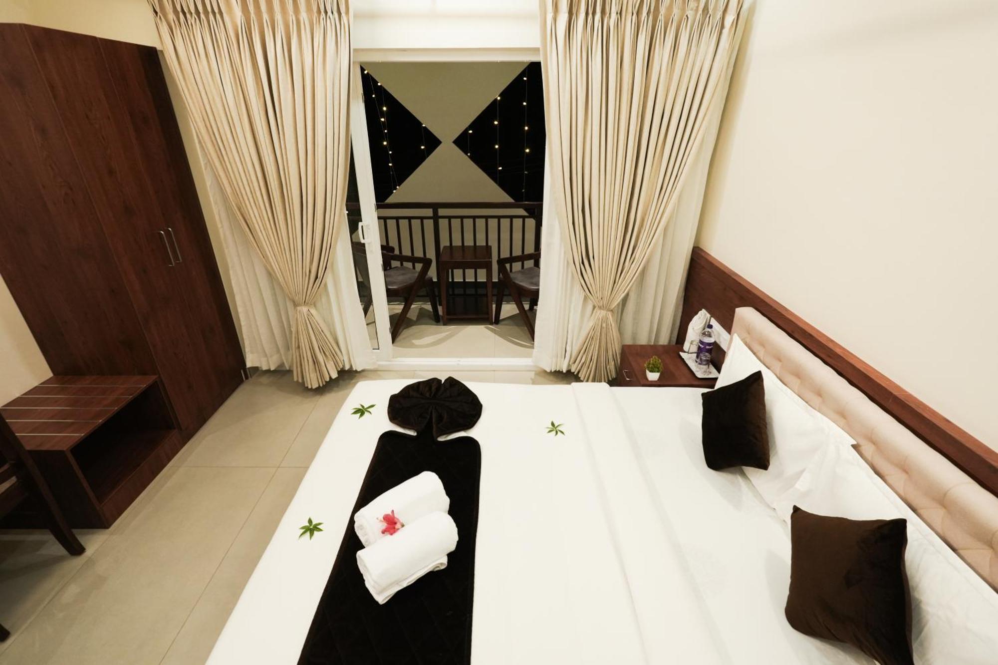 Royalton Residency Hotel Mundakayam Exterior photo